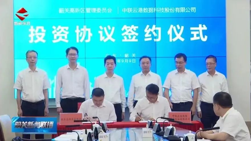 女人荫蒂被添全过程频