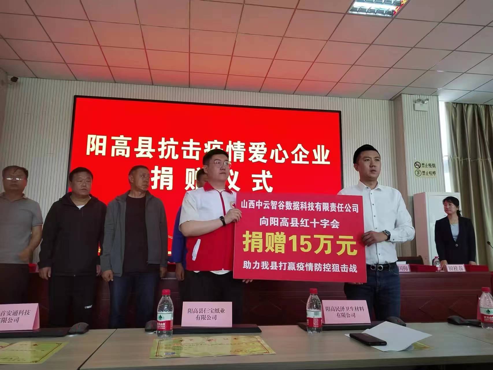 女人荫蒂被添全过程频