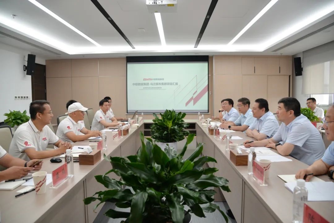 女人荫蒂被添全过程频